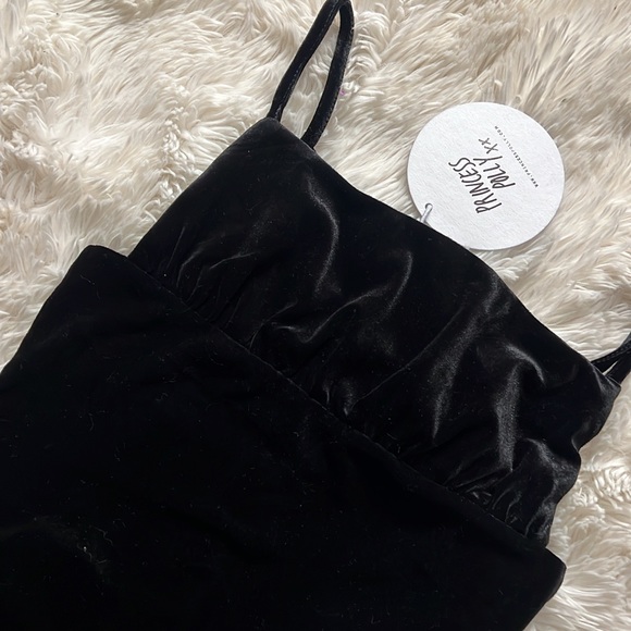 PRINCESS POLLY VELVET DRESS - Picture 3 of 7